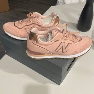 New balance pink sneakers sz 6